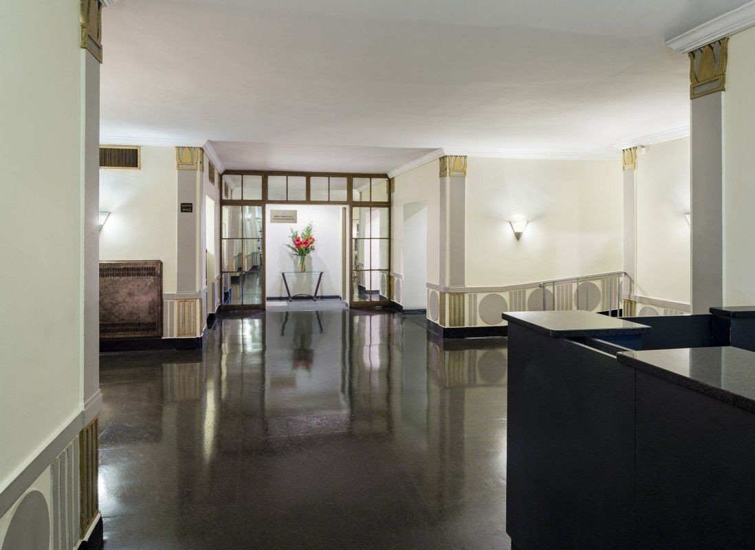 Foto principal - 307 W 44th St