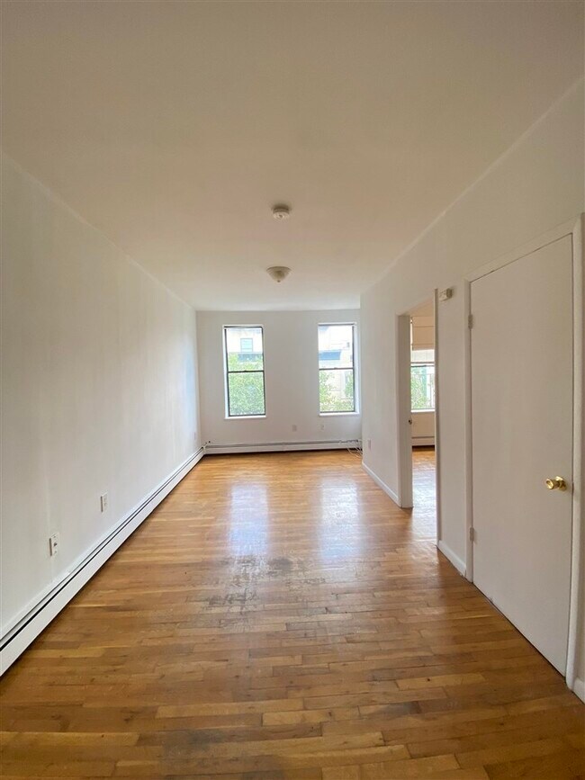 Foto del edificio - 361 1st St
