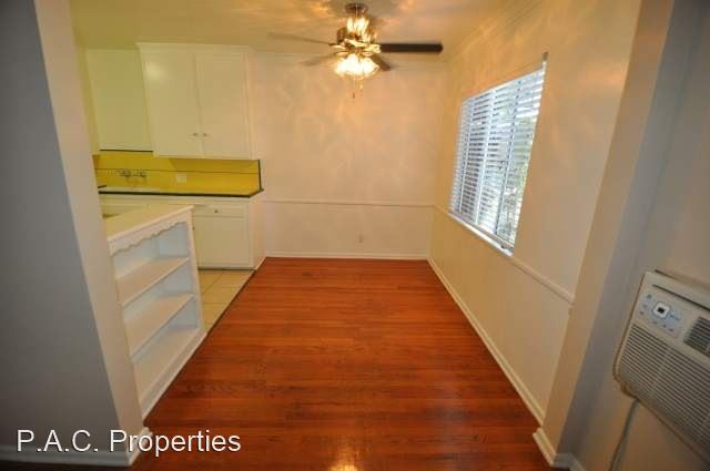 Foto del edificio - 1 br, 1 bath Apartment - 11785 Laurelwood ...