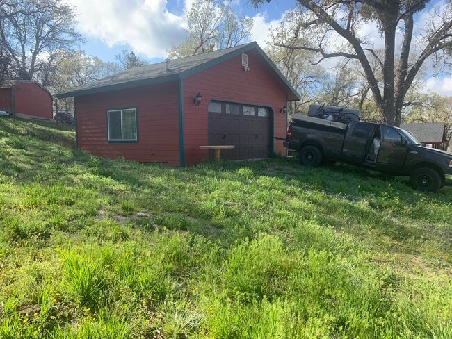 Building Photo - 17891 Alps Dr