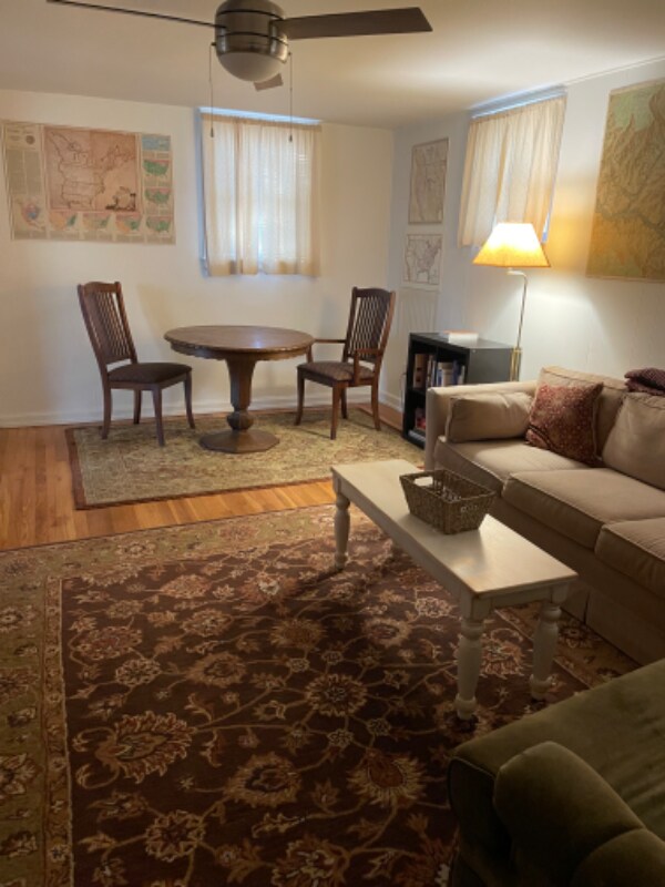 Foto del edificio - 2221 Seymour Ave