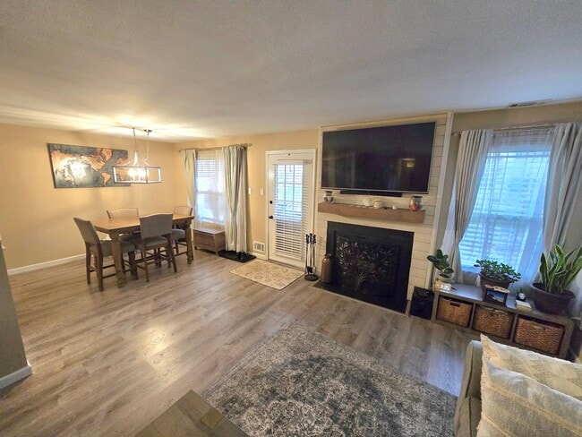 Building Photo - 9 Balsam Ct