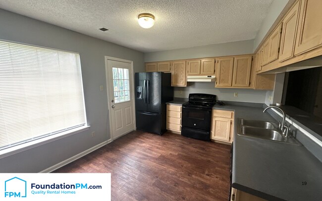 Foto del edificio - 7111 Maryland Cir S