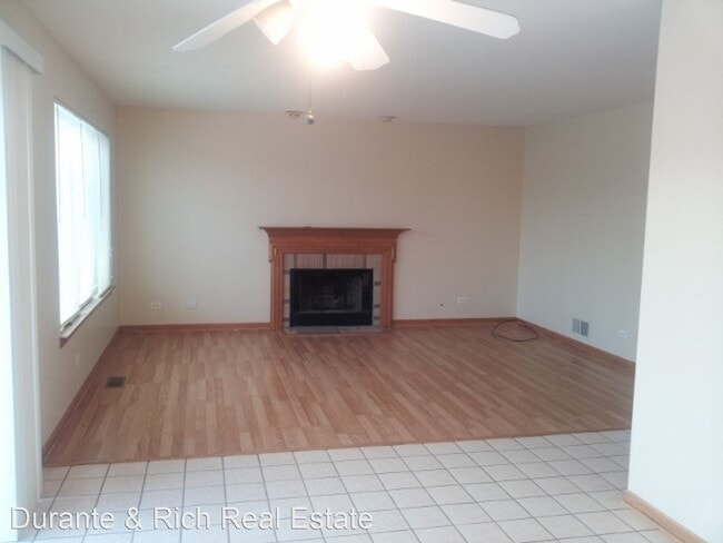 Building Photo - 3 br, 2.5 bath House - 4423 W Lawn Avenue