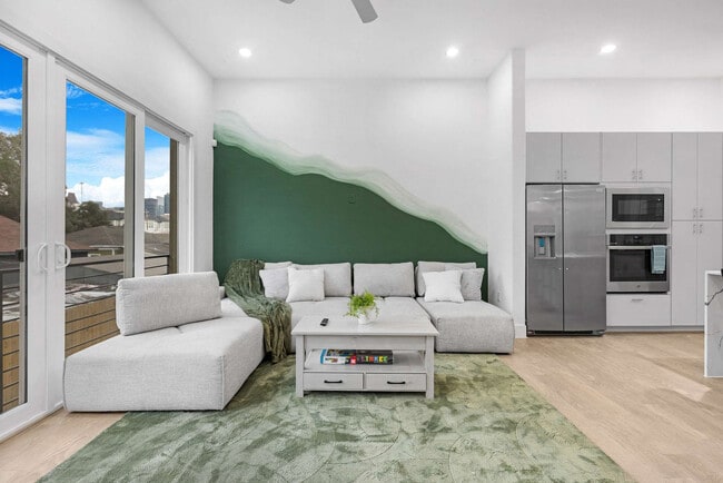 Building Photo - 2107 McGowen St