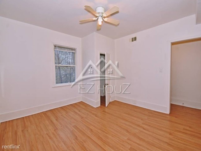 Building Photo - 3914 W Cold Spring Ln