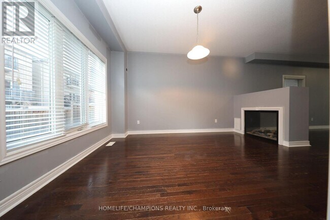 Photo du bâtiment - 1524 Bruny Ave