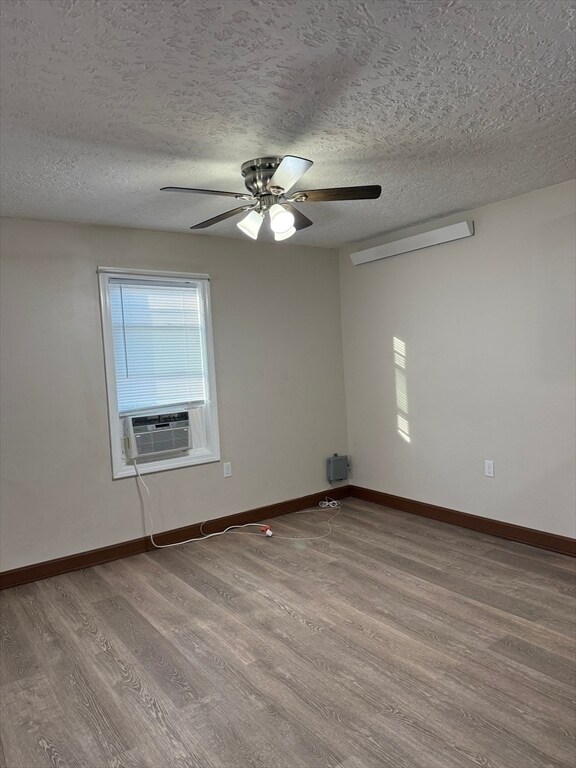 Foto del edificio - 48 Juniper Rd