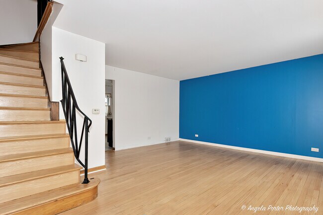 Building Photo - 43 E Judith Ann Dr