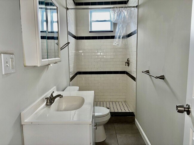 Foto del edificio - 5301 Catharine St