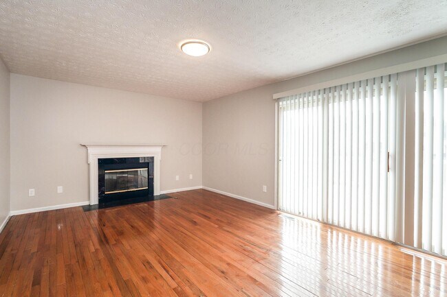 Foto del edificio - 4107 Pathfield Dr