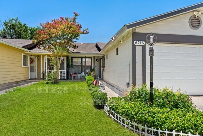 Building Photo - 6715 Hickory Springs Dr