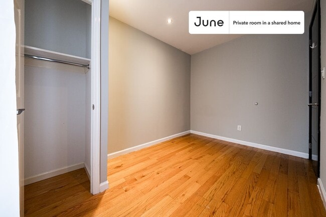 Building Photo - Room in Shared 4 bed/2 bath home