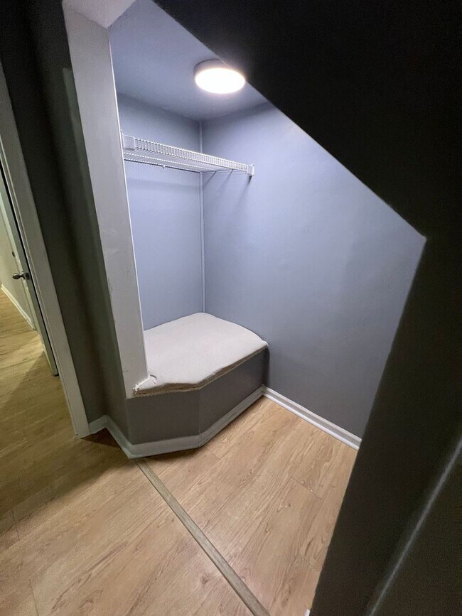 Foto del edificio - 821 Tulip Poplar Way