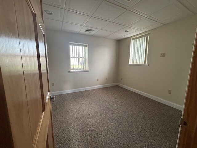 Foto del edificio - 512 Brandon Pl