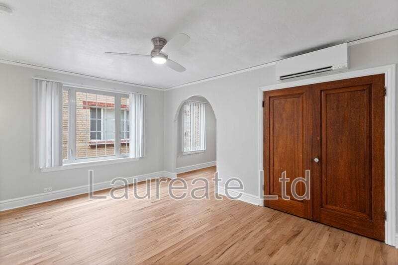 Primary Photo - 1050 N Pearl St