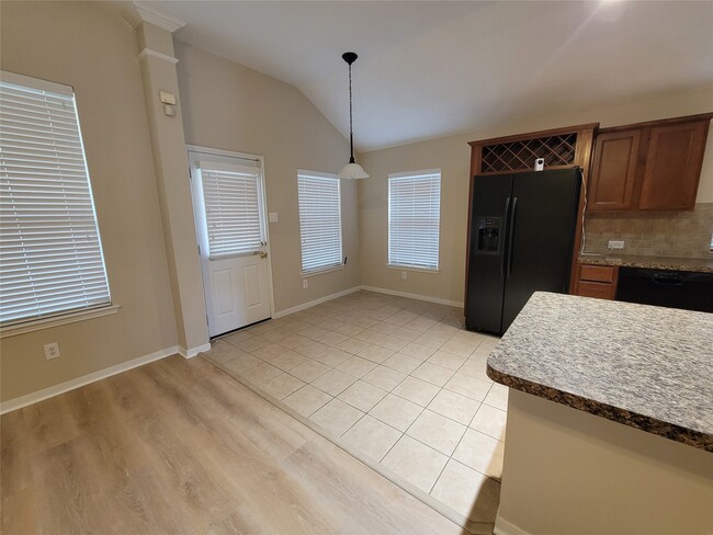 Foto del edificio - 15126 Summer Sunset Dr