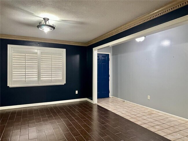 Foto del edificio - 1518 Redbud Ave