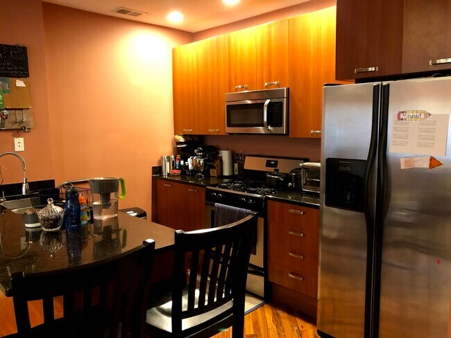 Foto del edificio - 6309 N Francisco Ave