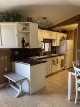 Building Photo - 1414 Western Dr