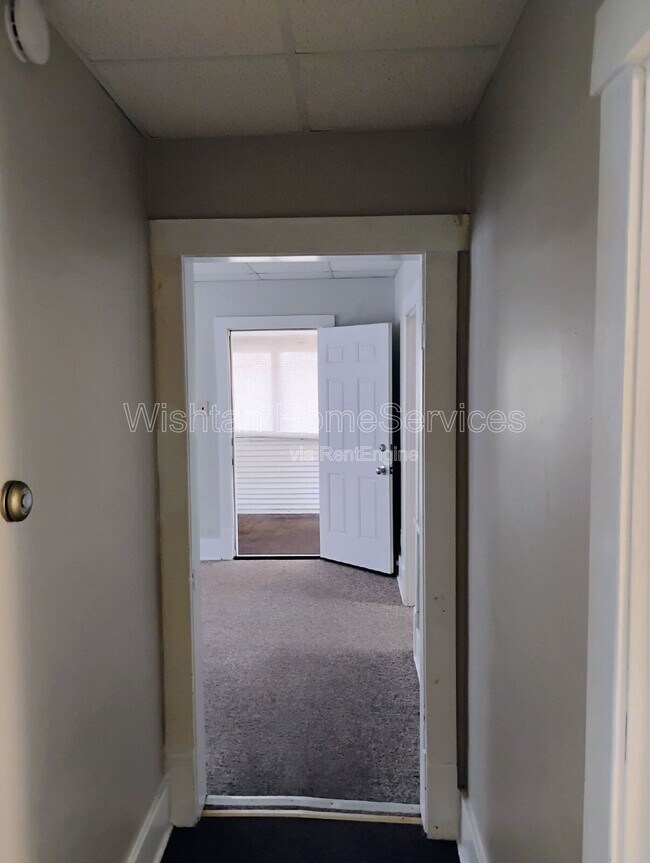 Foto del edificio - 209 Chandler Blvd