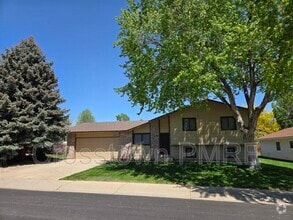 Building Photo - 4973 W 8th Street Rd