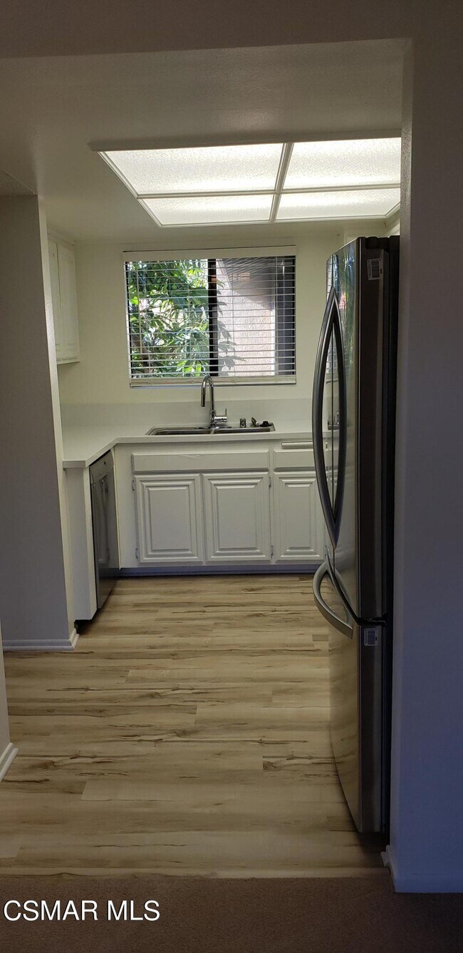 Foto del edificio - 751 Birchpark Cir