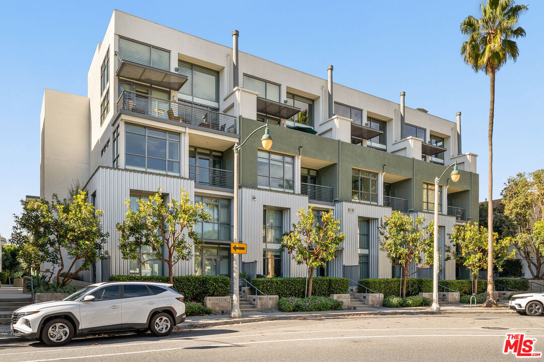 Foto principal - 13045 Pacific Promenade