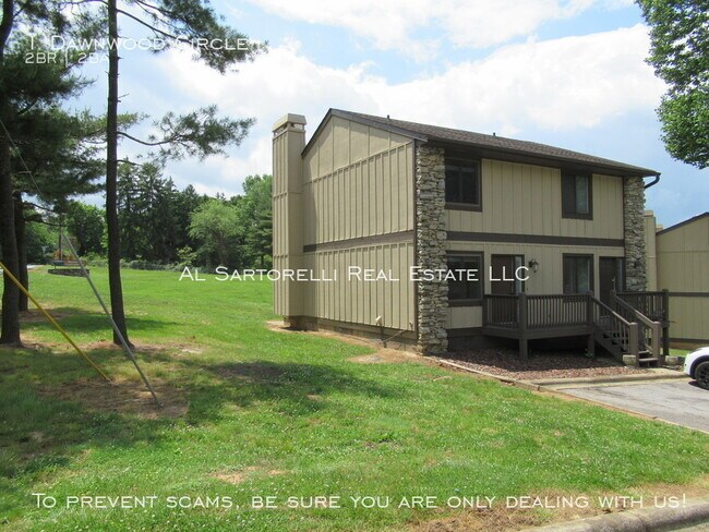 Foto del edificio - Pet Friendly Town Home minutes from Biltmo...