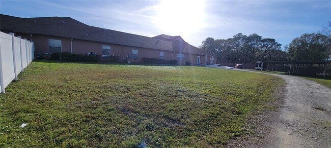 Foto del edificio - 422 Appaloosa Rd