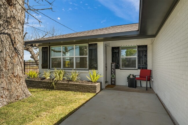 Foto del edificio - 1003 Claxton St