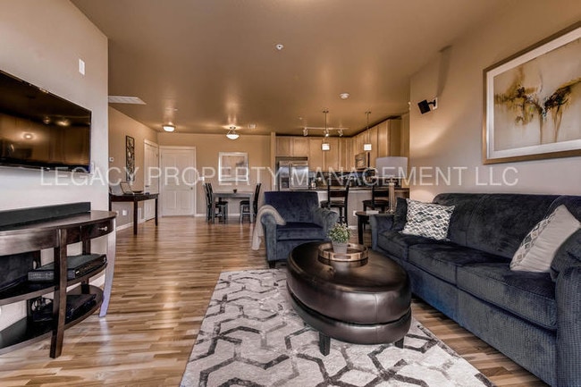 Building Photo - 1162 Rockhurst Dr