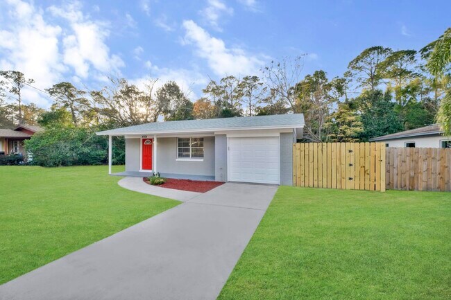 Building Photo - 4004 Packard Dr