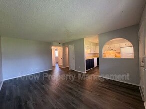 Building Photo - 729 H St