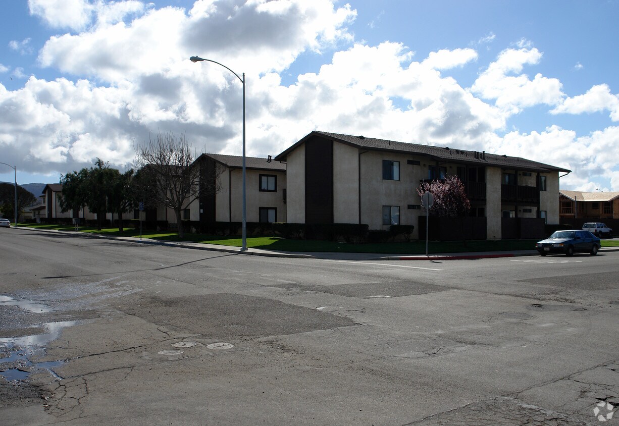 Valley Crest Apartments Lompoc, CA