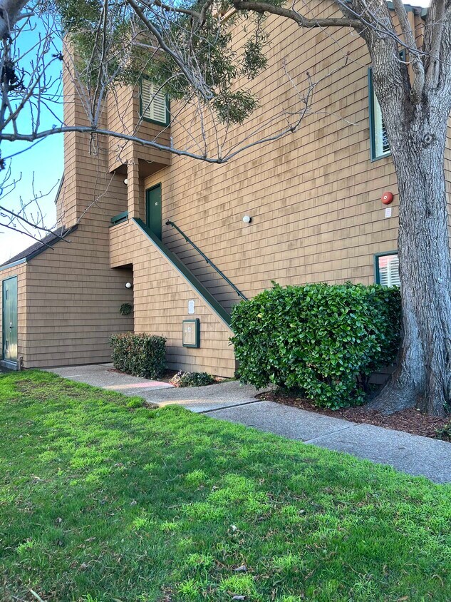 72 Cove Ln Unit 72, Redwood City, CA 94065 Condo for Rent in Redwood
