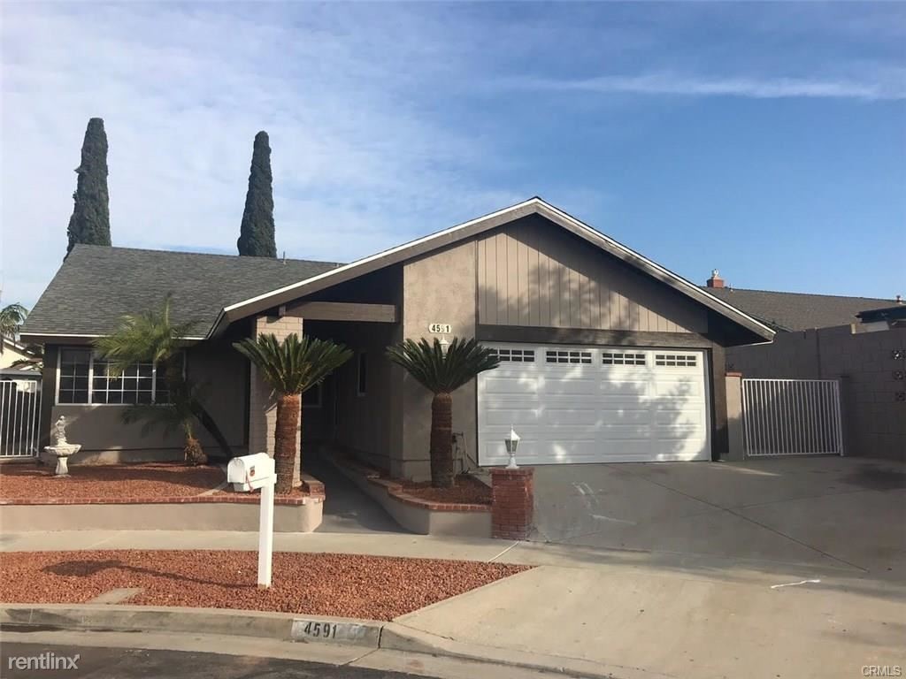 Building Photo - 4591 E Larkspur Cir