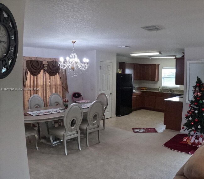 Building Photo - 30894 Water Lily Dr