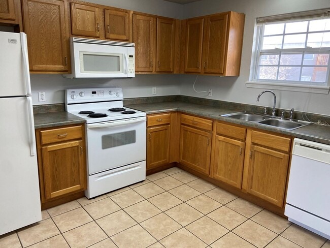 Building Photo - 158 Humanity Ln