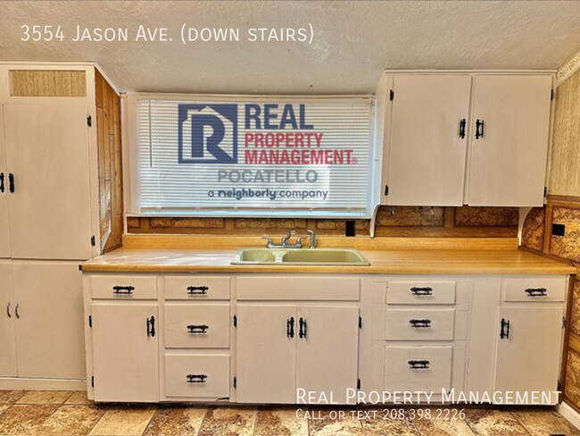 Foto del edificio - Spacious 1 Bedroom 1 bath Apartment