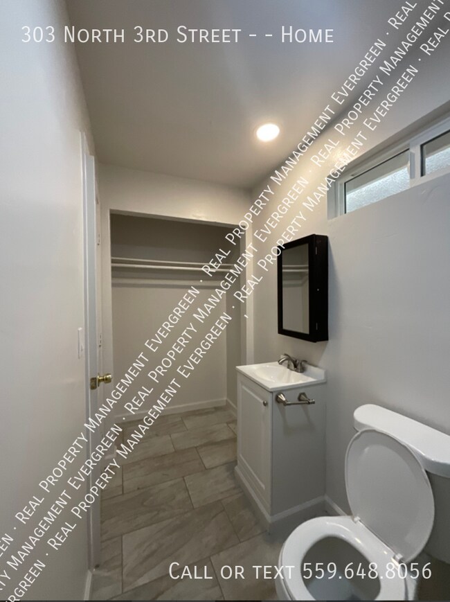 Foto del edificio - 303 N 3rd St