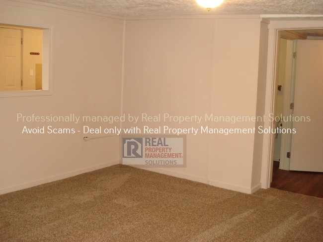 Building Photo - Absolutely Adorable!!! Single Family Home