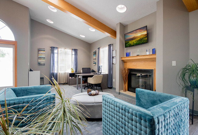 Contemporary Style Clubhouse with Built-in Fireplace Display - Woodbury Heights Apartments