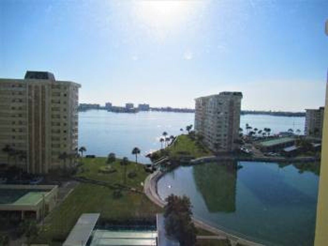 Foto principal - Waterview Furn. 55+ Sea Towers Condo - 1BR...