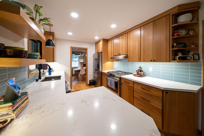 Foto del edificio - 3412 Coolidge St NE
