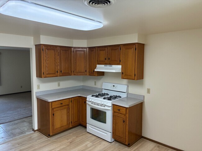 Cocina - 7906 Slayton Settlement Rd