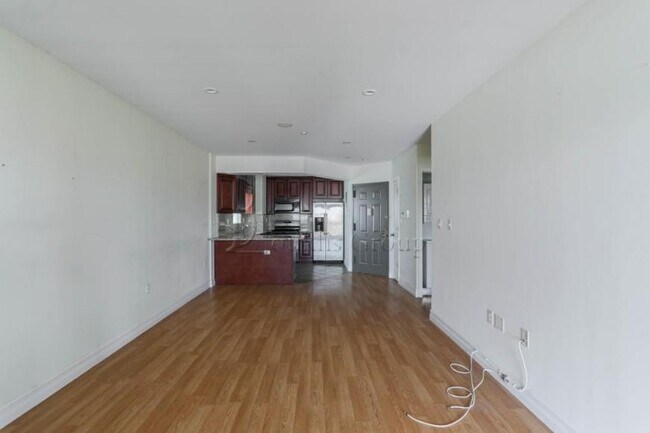 Foto del edificio - 1 bedroom in ASTORIA NY 11102
