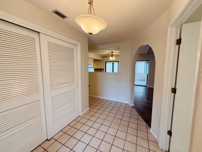 Foto del edificio - 2 Bedroom 2 bathroom home for Rent in Weeki Wachee FL!