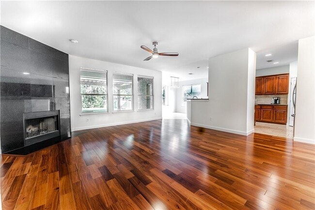 Building Photo - 15716 Belfin Dr
