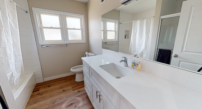 Building Photo - 5779 Mary Ln Dr